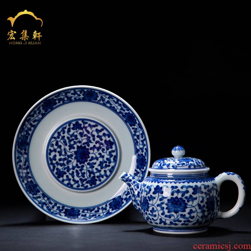 Single pot pot of jingdezhen ceramic teapot Single pot to restore ancient ways small kung fu manual hand - made porcelain lotus flower tea