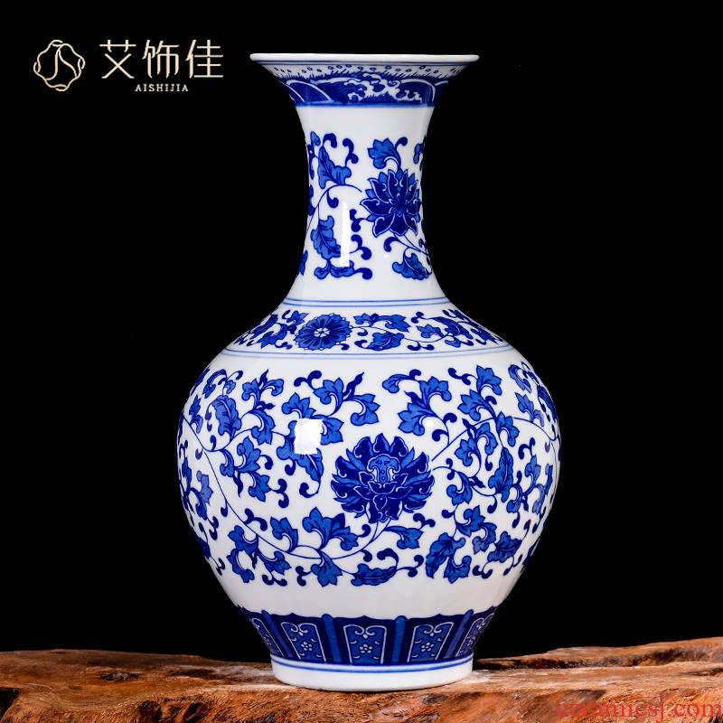 Jingdezhen blue and white porcelain vases, flower arranging furnishing articles archaize sitting room of Chinese style household ceramics rich ancient frame ornaments