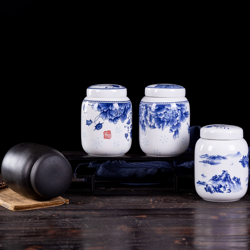 Blue and white porcelain, caddy fixings mini seal pot jingdezhen tea accessories small portable tank tea