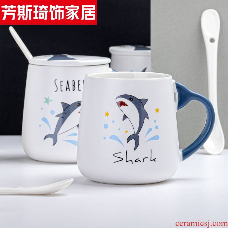 The Ceramic cup with cover spoon man mark high - capacity express cartoon shark coffee contracted creative move trend