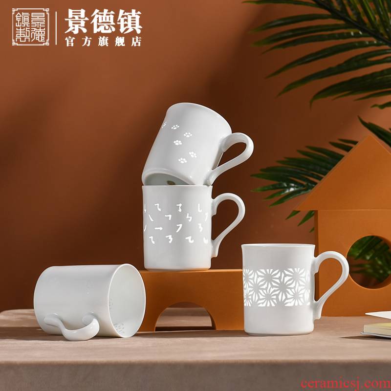 Jingdezhen ceramic missile time, exquisite calligraphy ball mark cup of clear water flowers gifts home office gift boxes