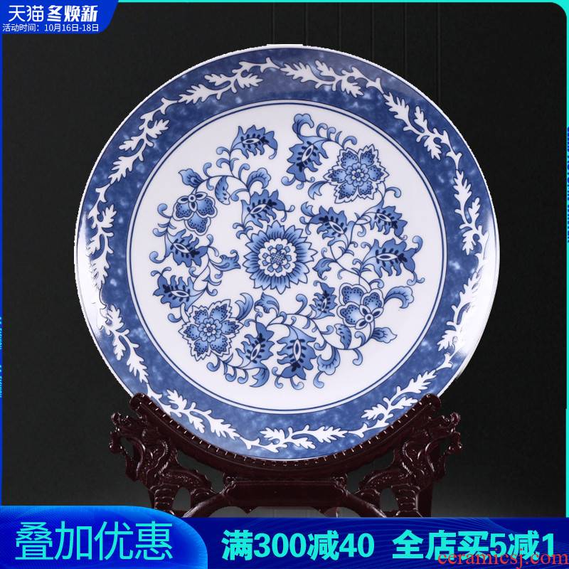 Blue and white porcelain of jingdezhen ceramics decoration dish hang dish by dish sitting room background wall wine of new Chinese style decoration furnishing articles