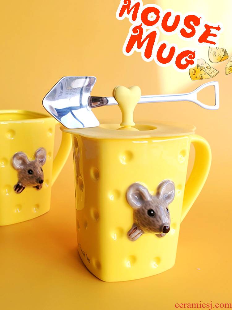 Cartoon mouse in ceramic cup cheese rat move benmingnian mark cup with cover ins contracted household glass mou