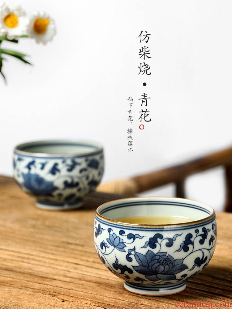 Blue and white master of jingdezhen ceramic tea set a cup of pure manual kung fu tea sample tea cup single CPU antique hand - made of lotus
