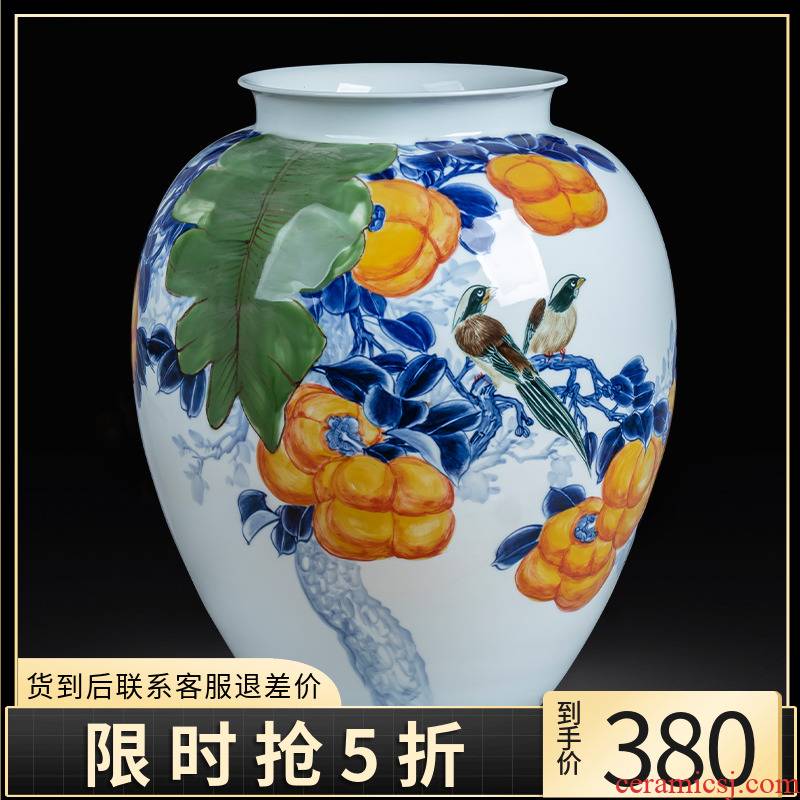 Jingdezhen ceramics hand - made of blue and white porcelain vases, all the best of the big Chinese style living room TV cabinet decoration