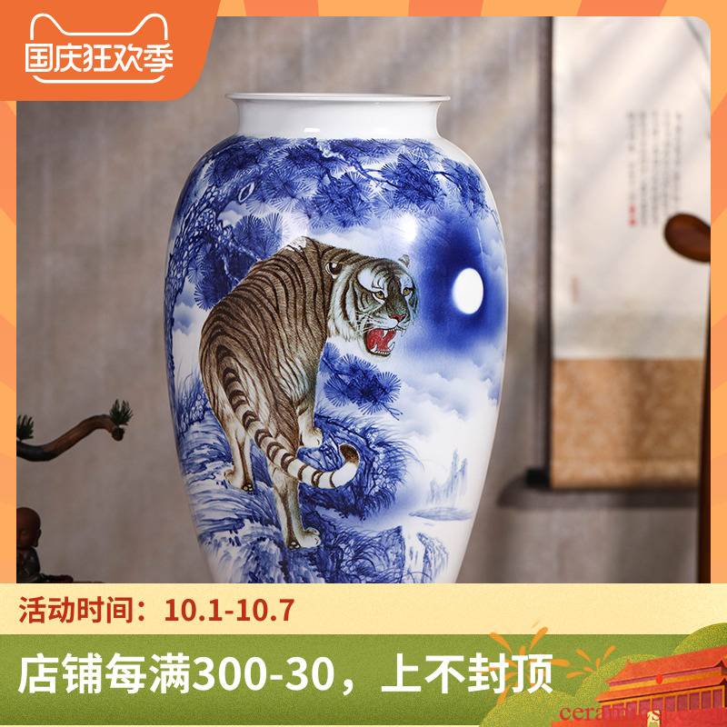 Tiger jingdezhen ceramics hand - made of blue and white porcelain vase large sitting room 50 study home decoration of Chinese style furnishing articles