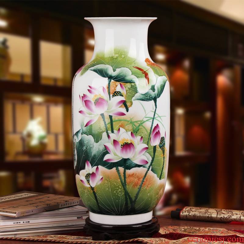 Famous hu, jingdezhen ceramics vase upscale gift hand famille rose porcelain lotus east gourd bottle