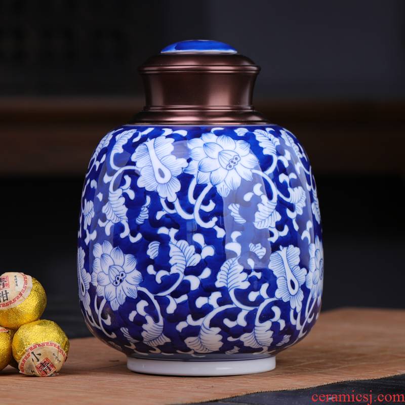 Large stock of blue and white porcelain POTS with black tea pu 'er tea pot seal moisture creative tea warehouse storage jar