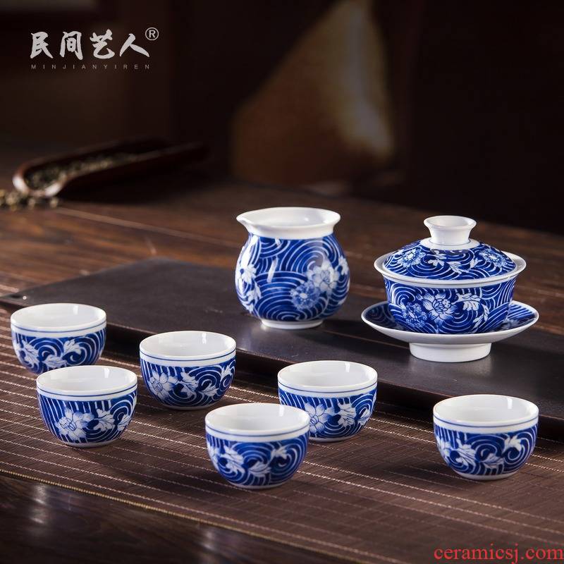 Ceramic tea set hand of a complete set of blue and white porcelain is jingdezhen porcelain kung fu tea tureen gift cups