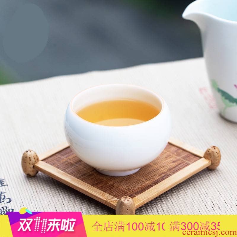 The Poly real boutique scene. Sweet craft masters cup kung fu tea cups steaming jingdezhen porcelain sample tea cup tea cup