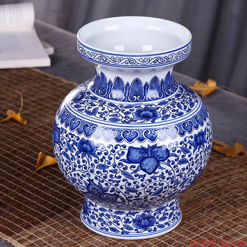 New Chinese style style antique vase of blue and white porcelain, jingdezhen classical porcelain arts and crafts porcelain furnishing articles in the living room