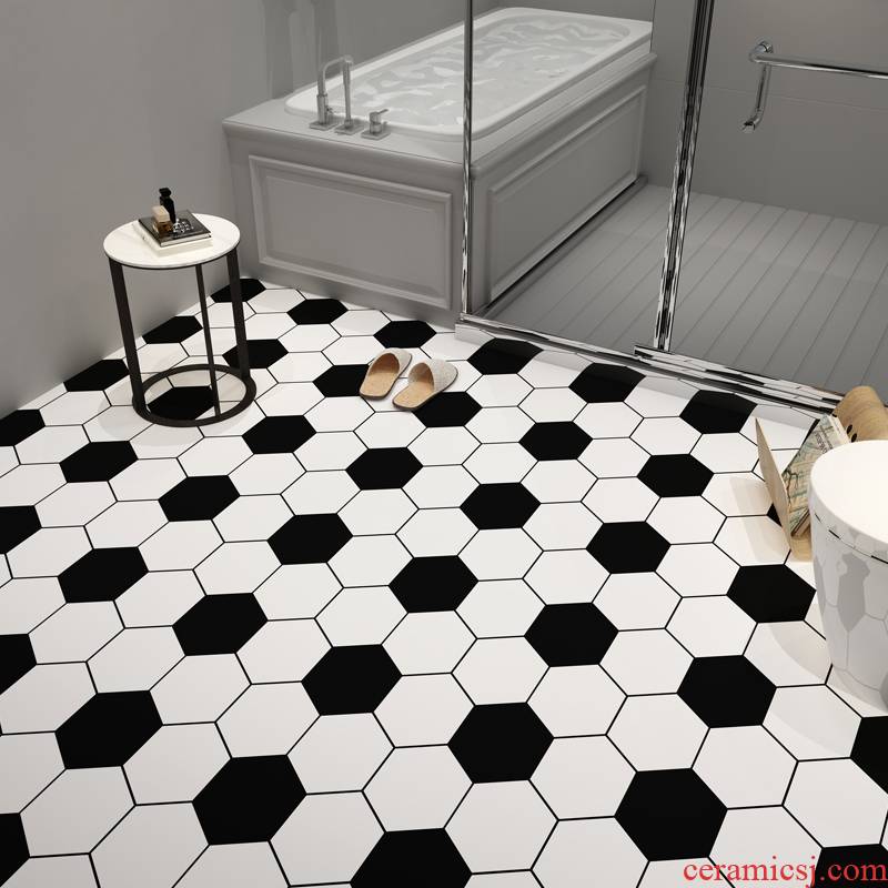 To run the kitchen bathroom floor stickers waterproof adhesive anti - skid bathroom toilet decorate ceramic tile To stick on the ground