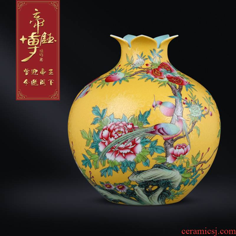 Jingdezhen ceramics antique hand - made pastel yellow scramble for pomegranate bottles of Chinese style living room porch TV ark, furnishing articles