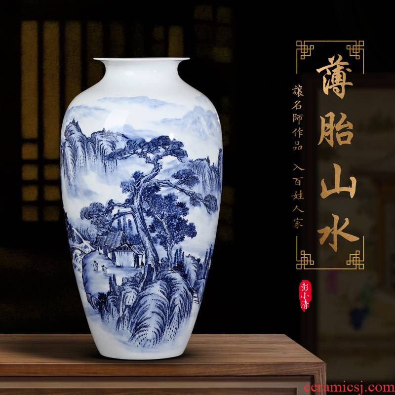 Jingdezhen ceramics by hand draw flower arranging Chinese antique blue and white porcelain vase is placed in the sitting room porch decoration