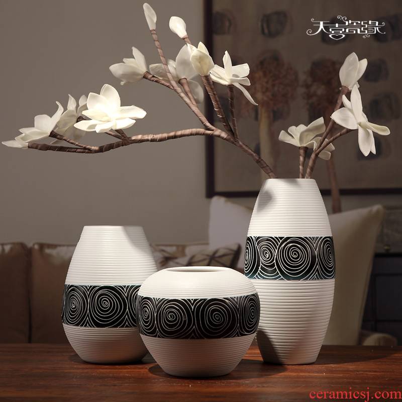 I and contracted three - piece ceramic vase in the living room TV ark, wine home decoration handicraft furnishing articles