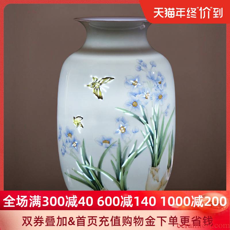Jingdezhen ceramic hand - made vases, flower arranging new sitting room of Chinese style household furnishing articles rich ancient frame decorative arts and crafts porcelain