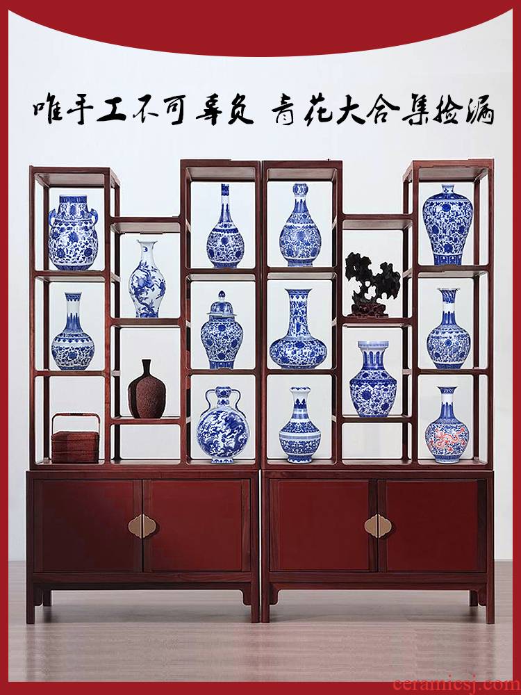 Jingdezhen ceramics imitation the qing qianlong blue and white porcelain vases, flower arrangement sitting room adornment rich ancient frame of Chinese style household furnishing articles
