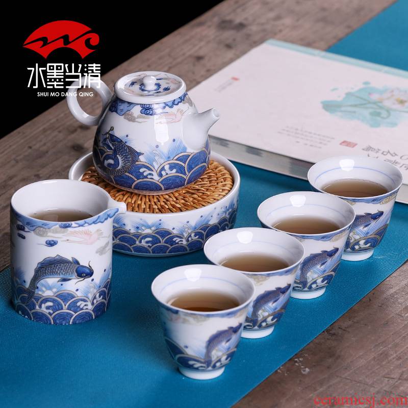 Blue and white porcelain tea sets of small household kung fu ceramic cups a pot of four cups of high - end gift box office gifts