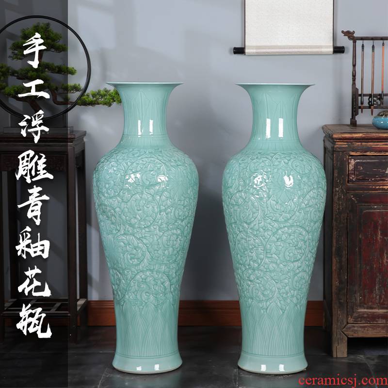 Jingdezhen ceramics large reliefs green glaze vase of large sitting room hotel decoration of Chinese style household furnishing articles