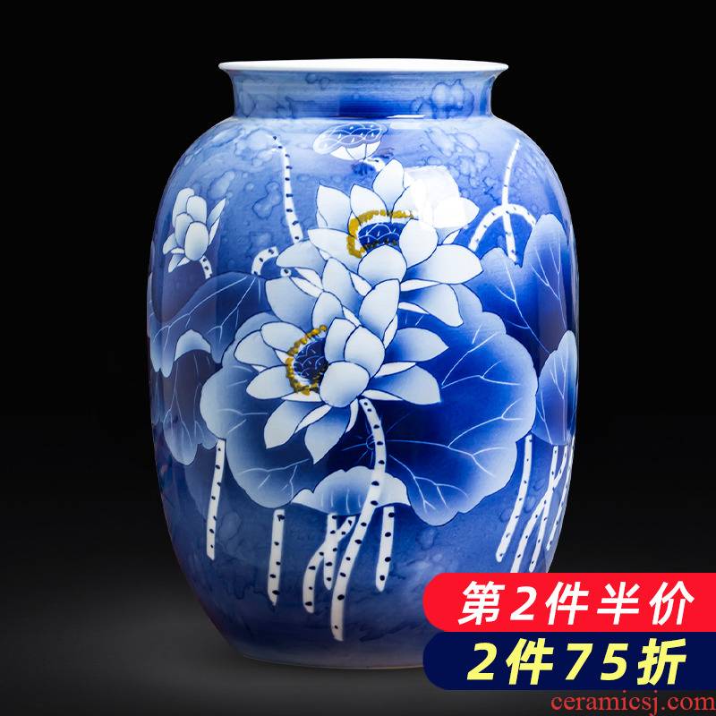 Jingdezhen porcelain ceramic hand - made of blue and white porcelain vase Chinese flower arranging place to live in the living room TV cabinet decoration