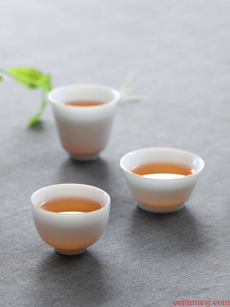Sweet white glazed ceramic kung fu tea cups a single sample tea cup masters cup single cup of jingdezhen porcelain only thin foetus cup