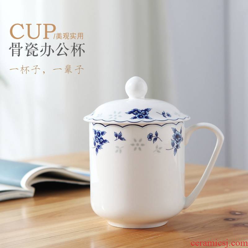 Jingdezhen ceramic cups with cover the office blue and white glass cup of ipads China contracted hotel and meeting a cup of tea cups