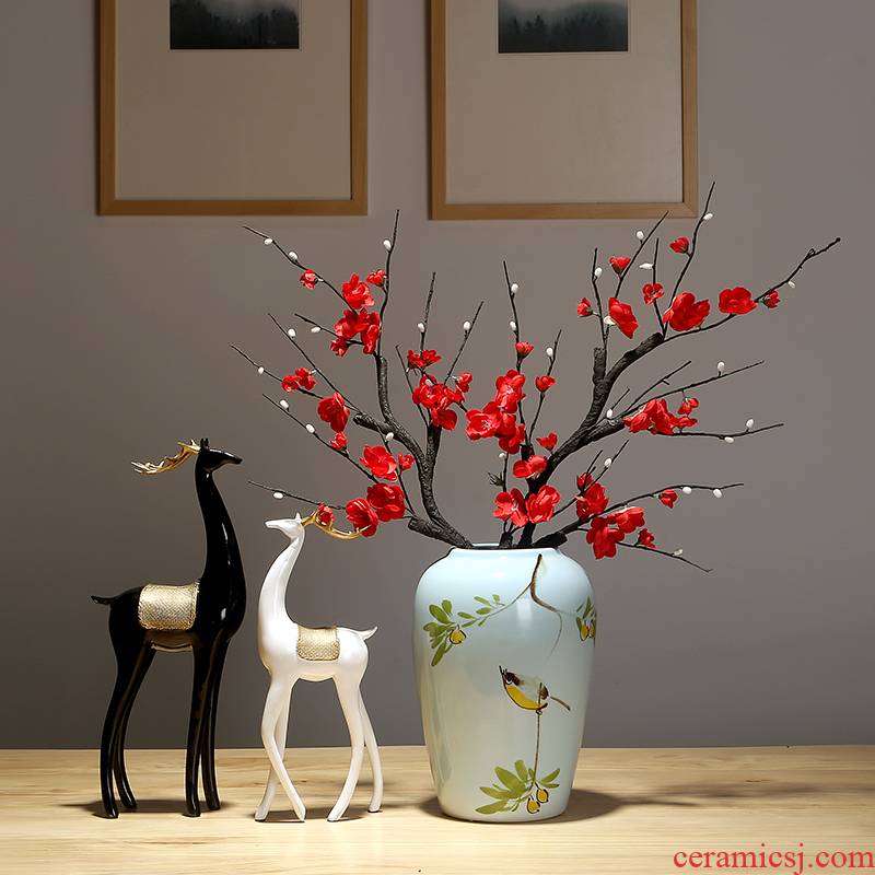 Dried flower vase of jingdezhen ceramics modern creative vase decoration of the new Chinese style household living room decoration vase