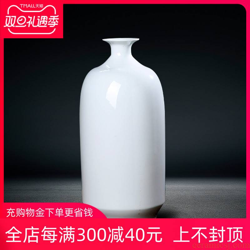 Jingdezhen ceramics pure white mesa vase dry flower arranging European I and contracted place small adornment to the living room
