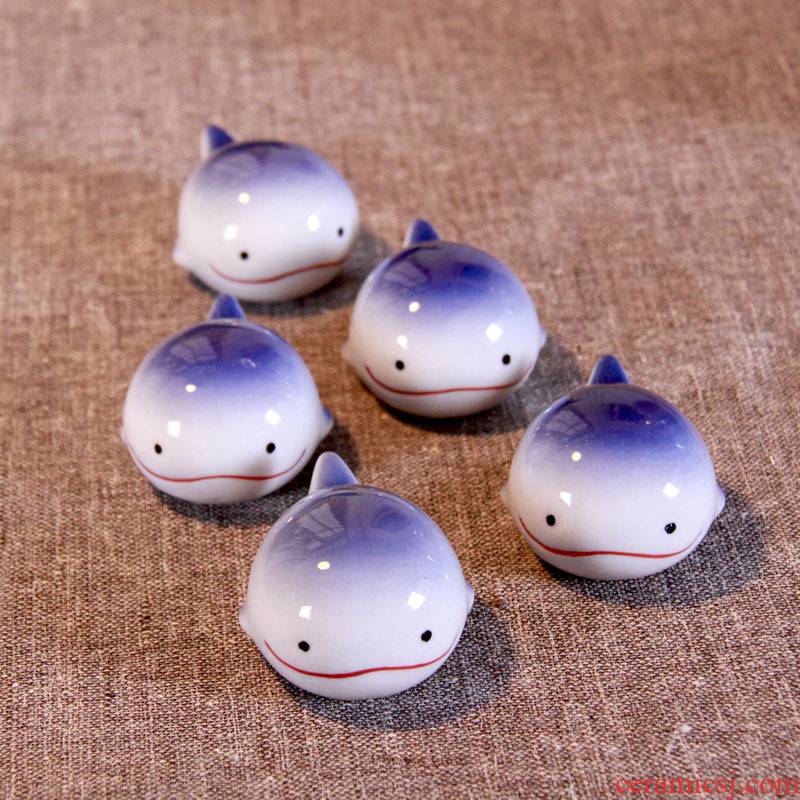 Ceramic small place big expressions using fish swim world 】 【 dolphins can float in water