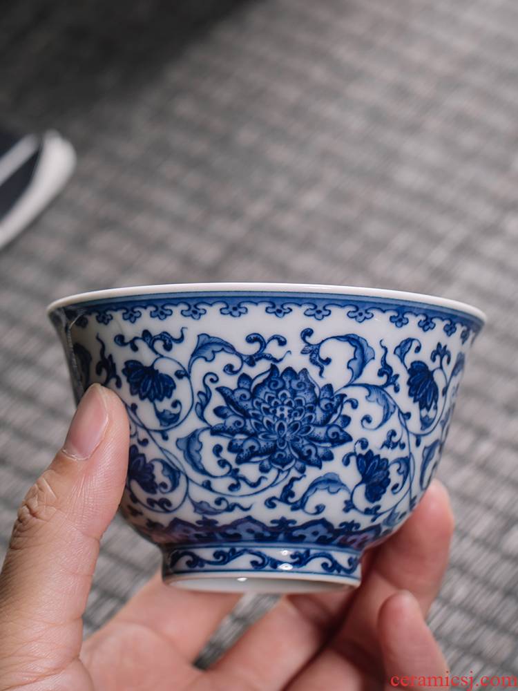 Jingdezhen firewood hand - made bound lotus flower blue and white porcelain ceramic kung fu tea tea tea master cup single cup cup
