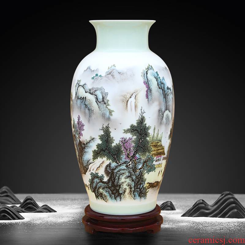 To ceramics green famille rose porcelain vase