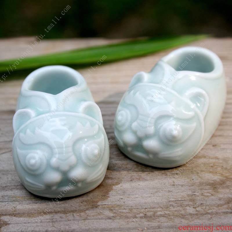 Jingdezhen ceramic tiger shoes furnishing articles porch is the key to the receive desk storage small desktop decoration ideas