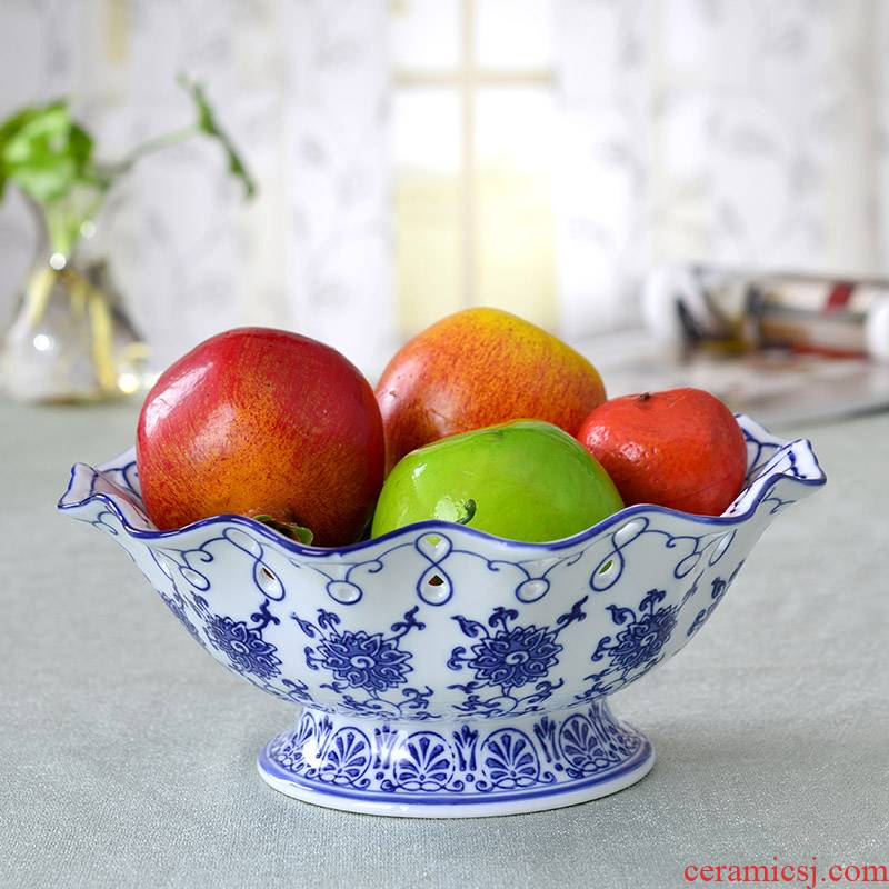Hand made fruit bowl of blue and white porcelain of jingdezhen ceramics creative candy dishes crafts household act the role ofing is tasted, the living room