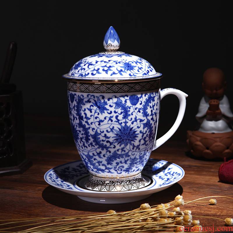 Jingdezhen blue and white with cover cup dish hand - made British red cup hand the see colour blue and white porcelain cups in the afternoon