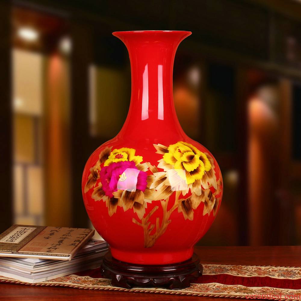 Jingdezhen ceramics China red straw peony flowers vase of riches and modern Chinese style collection place decoration