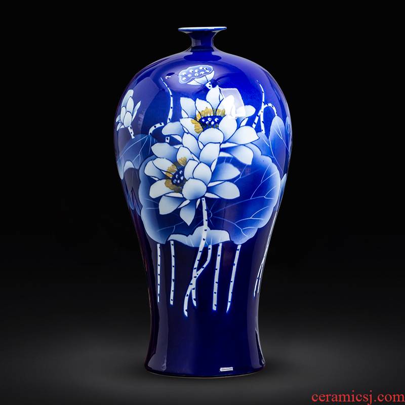Hand the blue and white porcelain of jingdezhen chinaware lotus flower arrangement sitting room adornment of Chinese style household porcelain vase furnishing articles