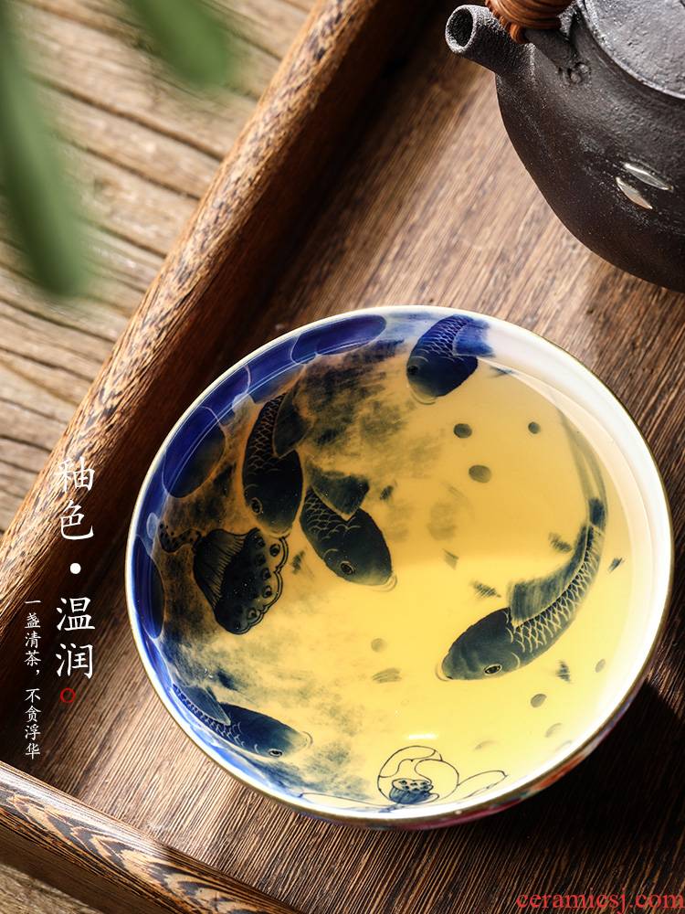 Jingdezhen blue and white goldfish hand - made colored enamel master kung fu tea cup of pure manual sample tea cup ceramic bowl is female
