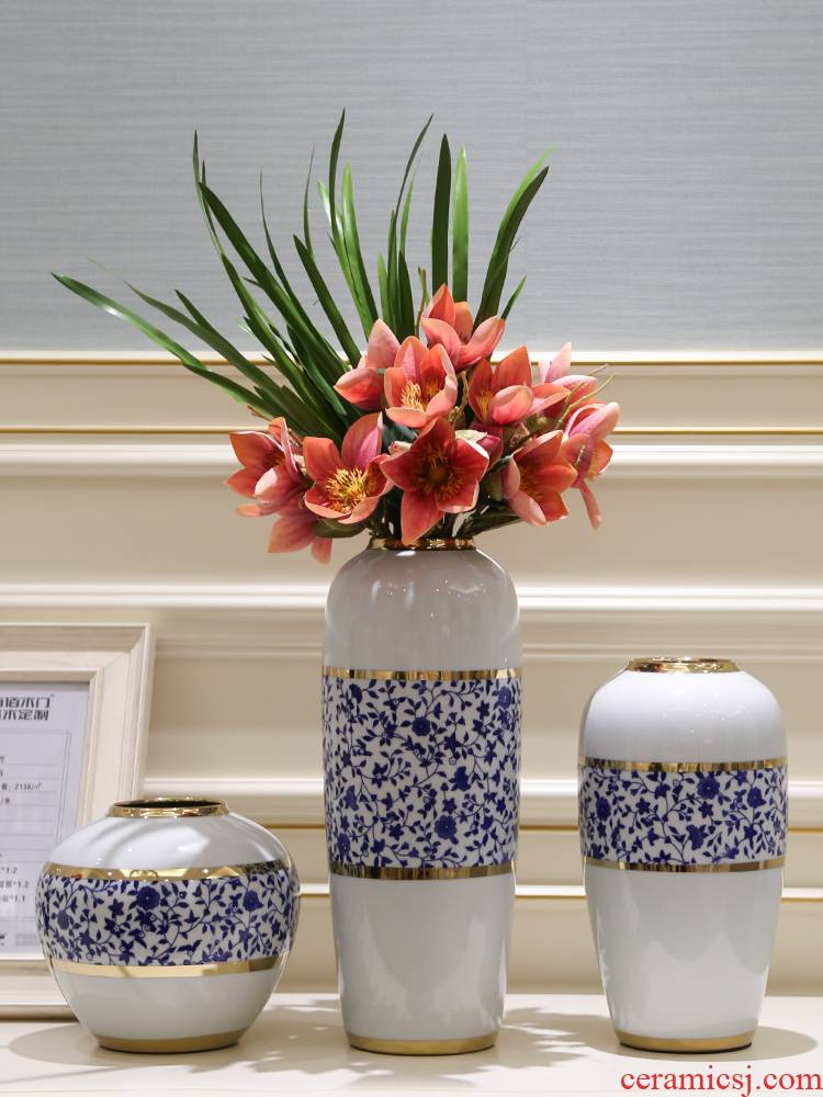 Mesa of jingdezhen blue and white porcelain light key-2 luxury European - style hand - made vases, flower arrangement sitting room porch creative decorative furnishing articles