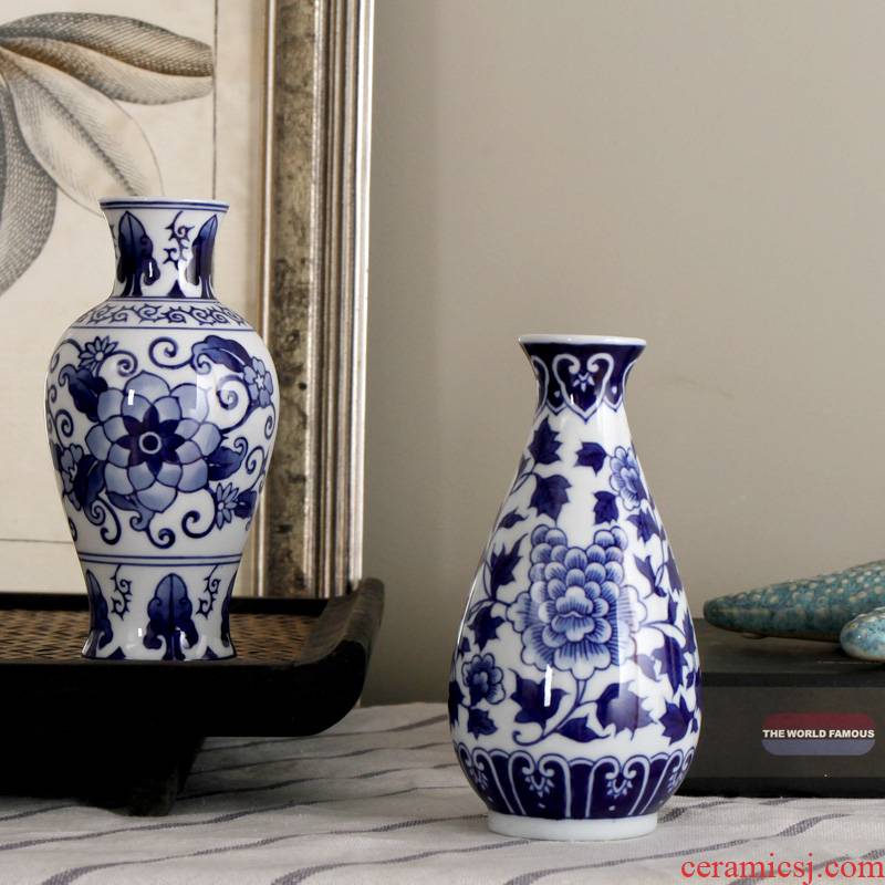 Jingdezhen blue and white porcelain vase vase household act the role ofing is tasted furnishing articles blue and white porcelain vase study the sitting room living room