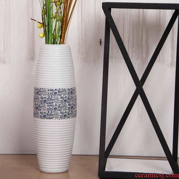 267 household decorates sitting room of large vases, jingdezhen ceramic creative European fashion simple decorations