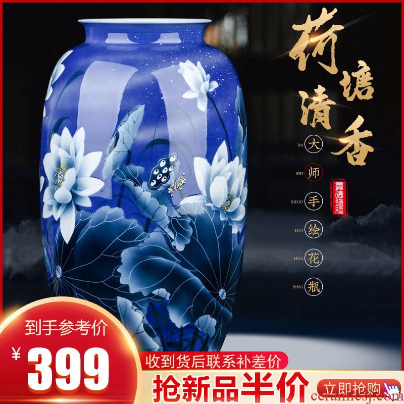 Jingdezhen ceramics large hand - made flower arranging Chinese blue and white porcelain vase is placed in the sitting room porch home decoration