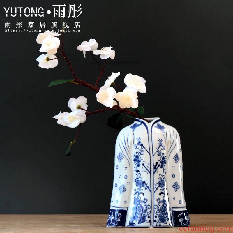 New Chinese style restoring ancient ways creative pattern of jingdezhen ceramic antique blue and white porcelain vases, flower arrangement sitting room place between example