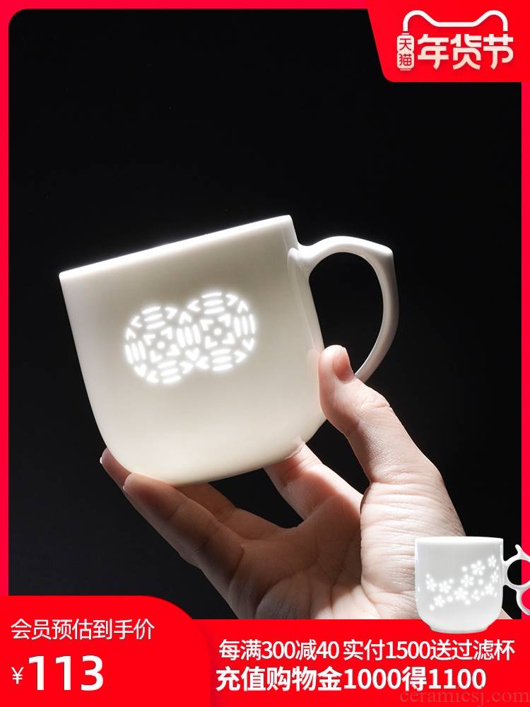 Enterprise custom jingdezhen ceramics with cover hollow out filtering and exquisite flowers office cup tea cups tea cup