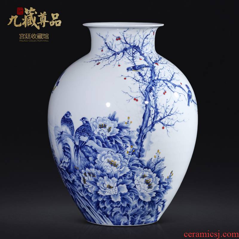 The Master of jingdezhen ceramic hand - made bottles of Chinese blue and white porcelain painting of flowers and birds in the sitting room porch TV ark, adornment furnishing articles