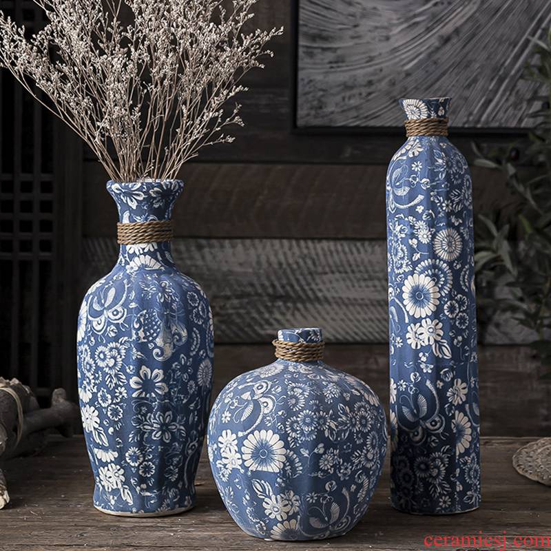 Creative dried flowers of jingdezhen blue and white vase continental Chinese style flower exchanger with the ceramics Taiwan crispy noodles flower arranging art restoring ancient ways furnishing articles