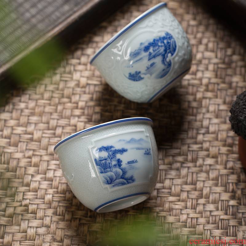 The Owl up jingdezhen porcelain hand - made landscape tea hand - carved ceramic kung fu tea master cup cylinder cup