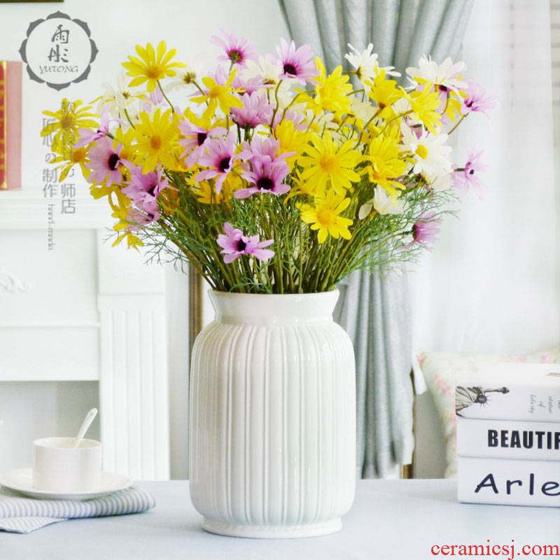 Dried flowers flower arrangement home decoration is I and contracted style white jingdezhen ceramics creative furnishing articles in the living room