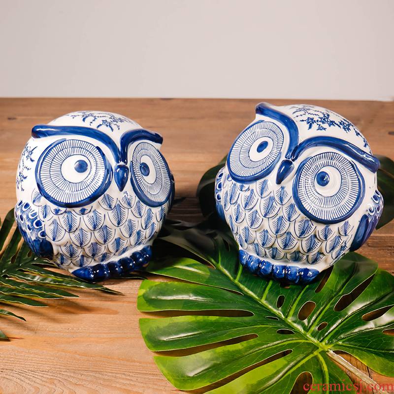 Jingdezhen porcelain ceramic owl furnishing articles creative animal birthday gifts of new Chinese style home furnishing articles