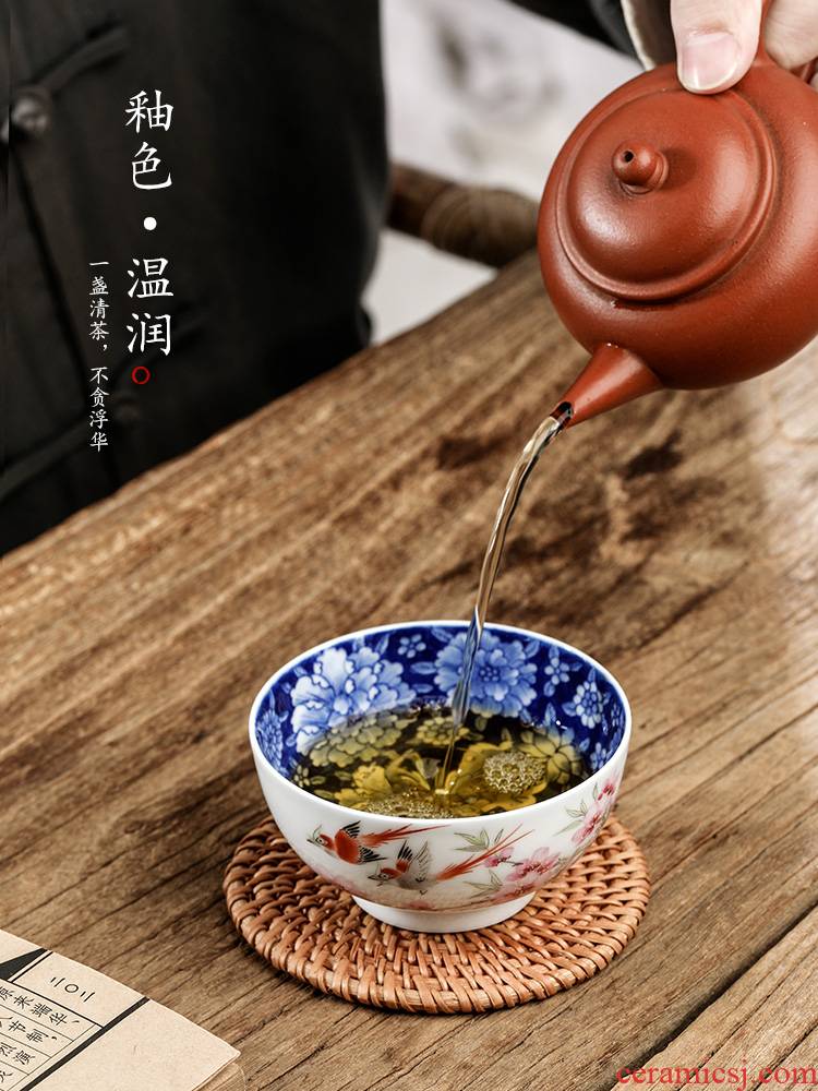 Pure manual water points peach blossom put blue and white kung fu master cup single CPU jingdezhen hand - made sample tea cup single tea cups