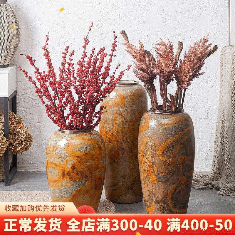 Ceramic retro TV ark beside high bottle of flower arranging place vase landed dried flowers large I and contracted sitting room